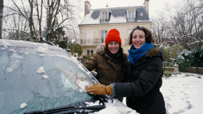 Dégivrer sans polluer : Les astuces magiques pour votre voiture et vos allées